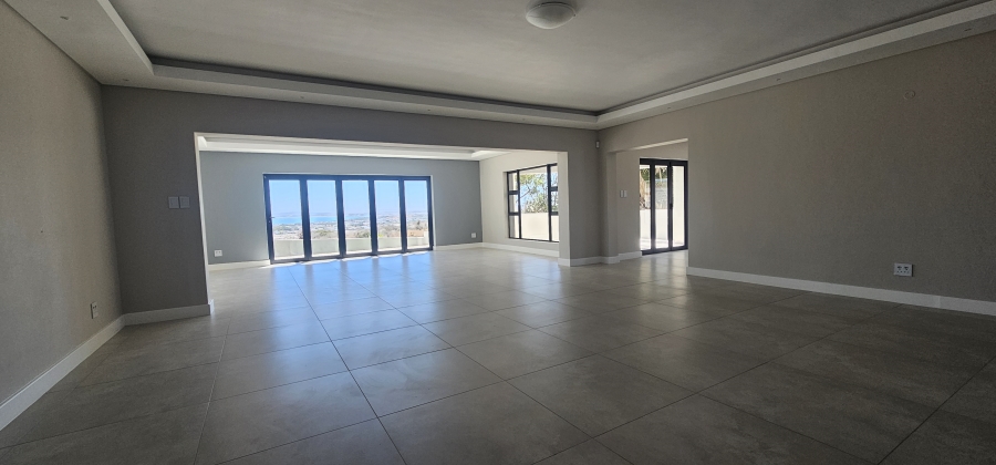 5 Bedroom Property for Sale in Myburgh Park Western Cape